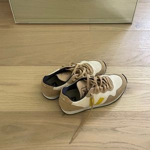 Veja Sneakers